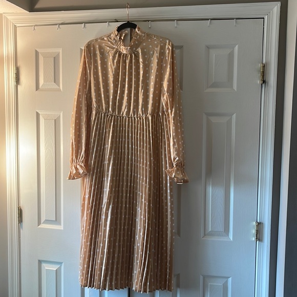 SHEIN Polka Dot Ruffle Sleeve Belted Dress. - Picture 3 of 7